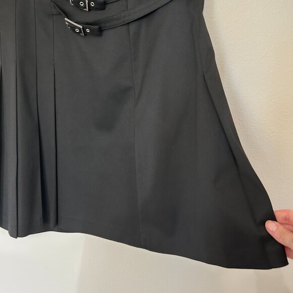 ESpirit collection  black skirt w/ buckle - Picture 6 of 8